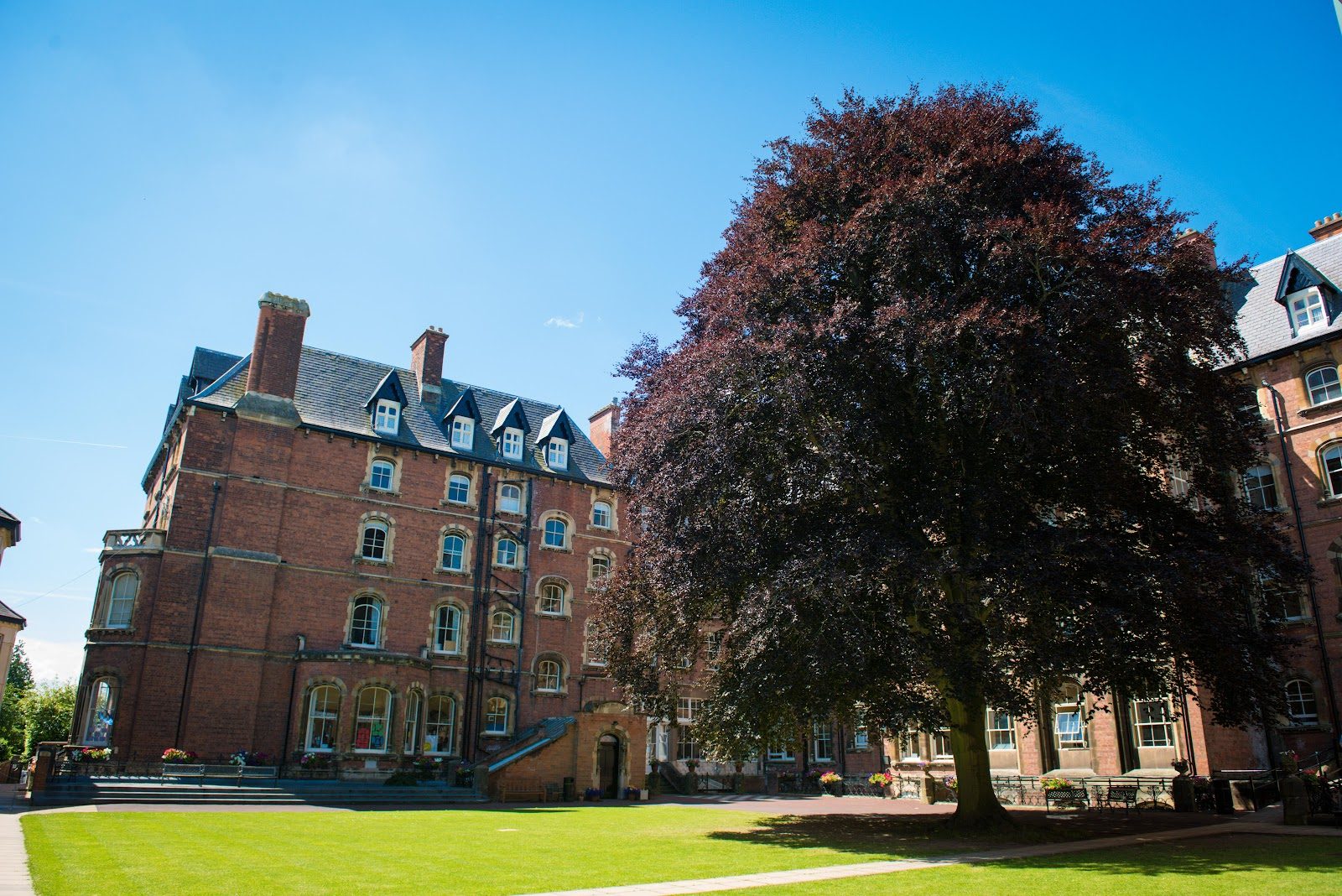 Malvern St James School