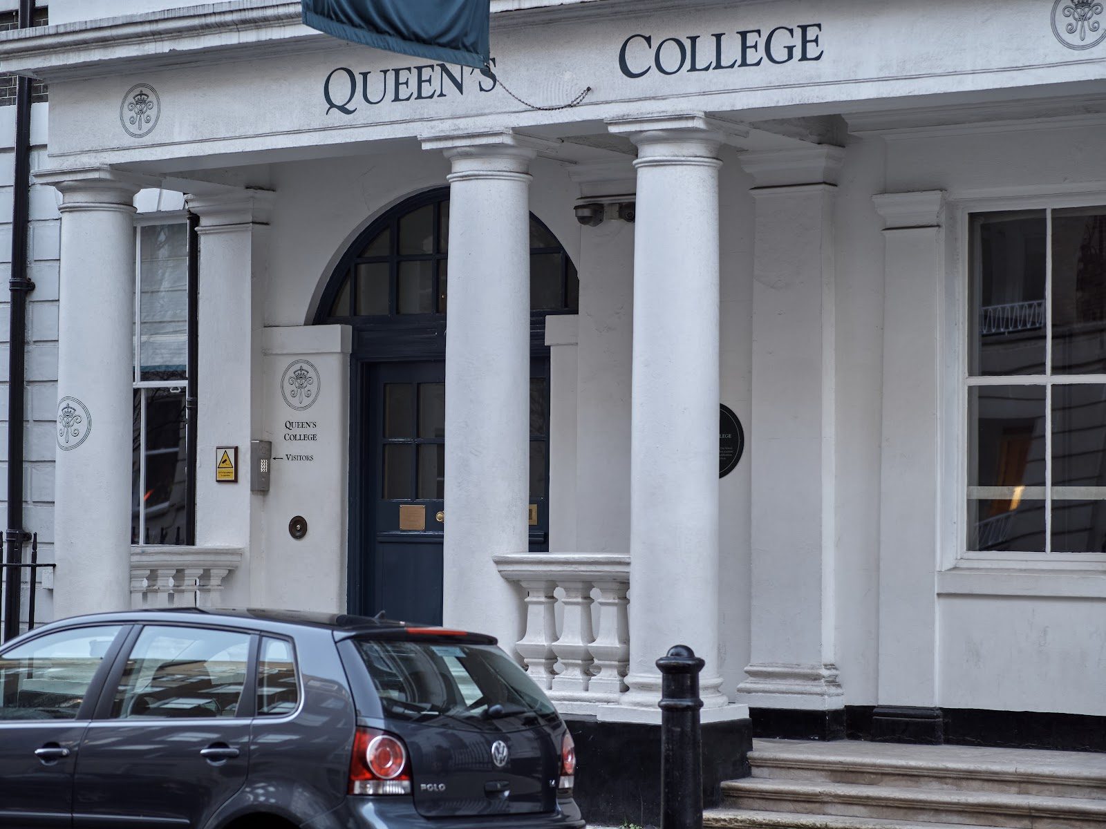 Queen's College London