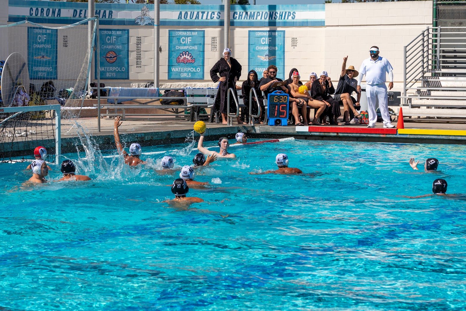 Corona del Mar High School